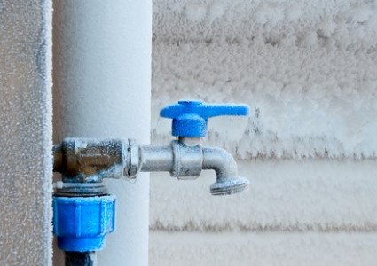 Frozen Pipe Prevention for Connecticut Winters: A Room-by-Room Checklist